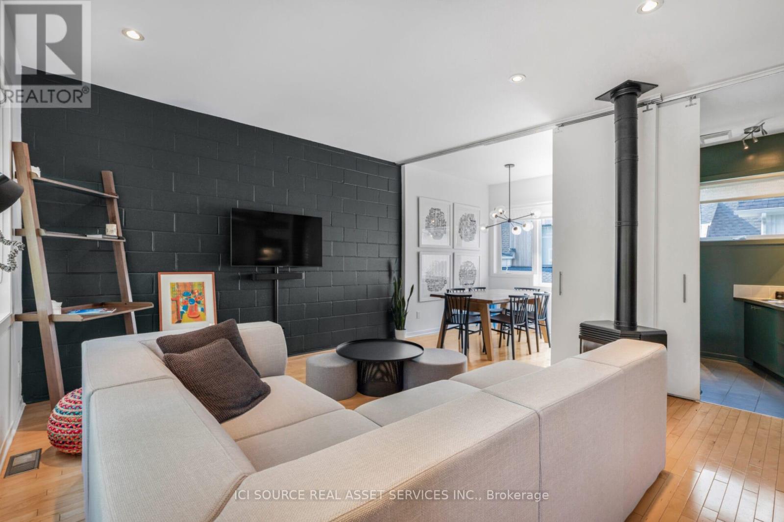 1137 Gladstone Avenue, Ottawa, Ontario  K1Y 3H4 - Photo 9 - X12489496