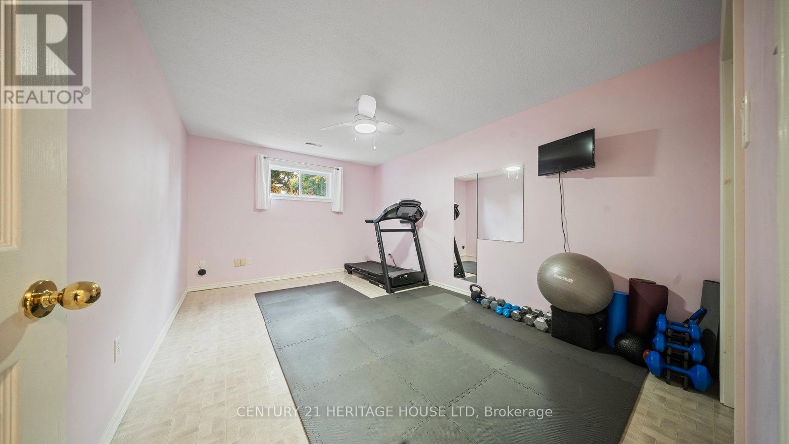 45 Latzer Crescent, Brantford, Ontario  N3V 1E1 - Photo 21 - X12489508