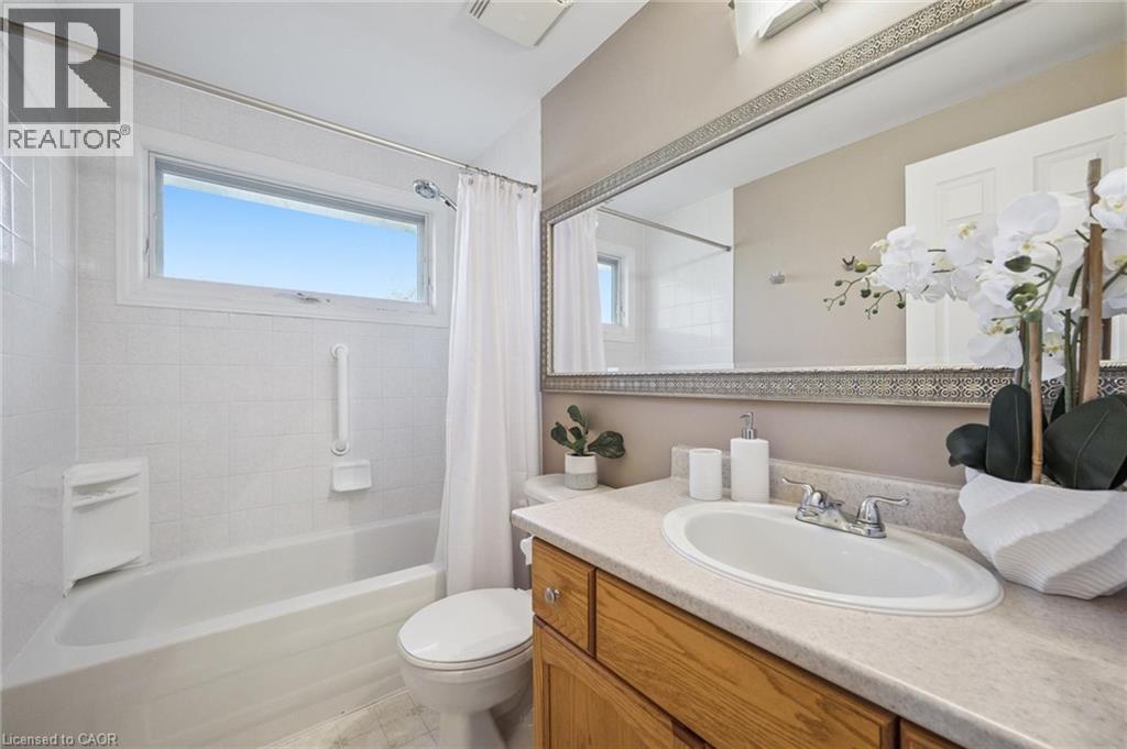 690 Coldstream Drive, Waterloo, Ontario  N2V 2J1 - Photo 17 - 40784277