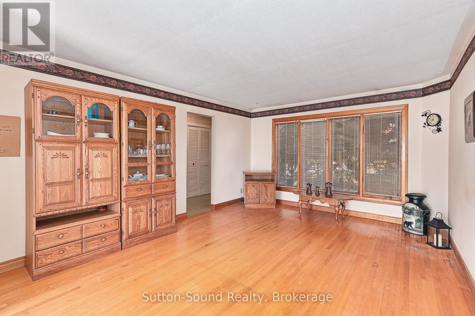 1805 7th Avenue W, Owen Sound, Ontario  N4K 5L5 - Photo 12 - X12489528