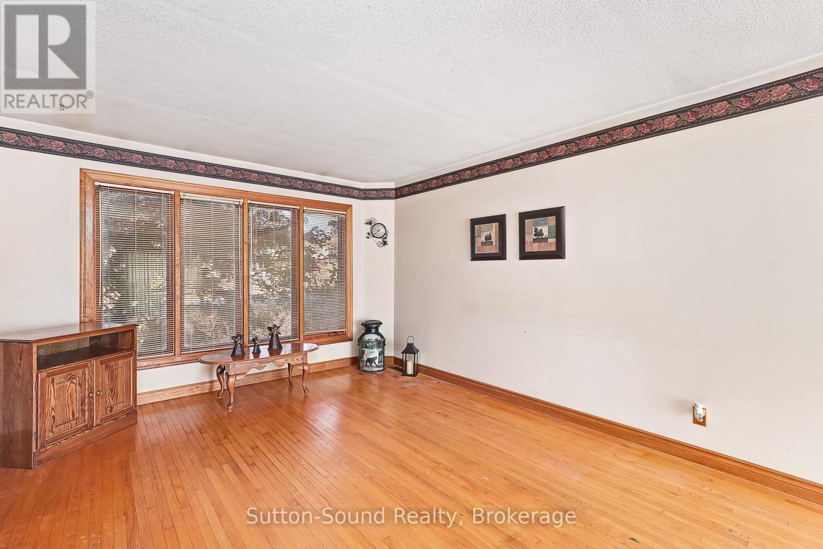 1805 7th Avenue W, Owen Sound, Ontario  N4K 5L5 - Photo 14 - X12489528