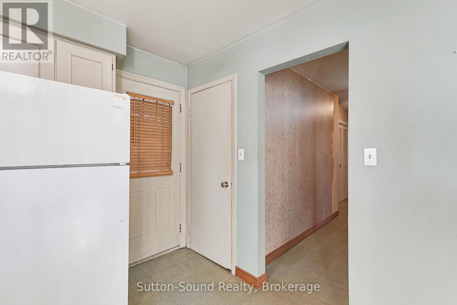 1805 7th Avenue W, Owen Sound, Ontario  N4K 5L5 - Photo 20 - X12489528