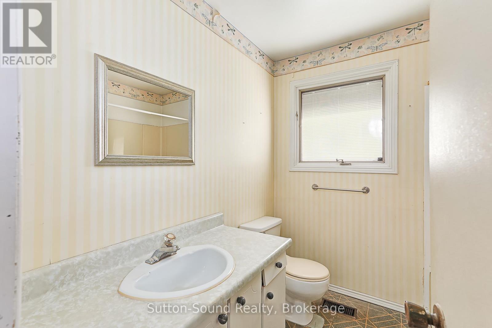 1805 7th Avenue W, Owen Sound, Ontario  N4K 5L5 - Photo 22 - X12489528