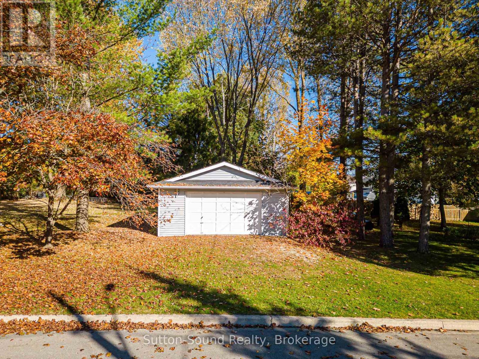 1805 7th Avenue W, Owen Sound, Ontario  N4K 5L5 - Photo 3 - X12489528