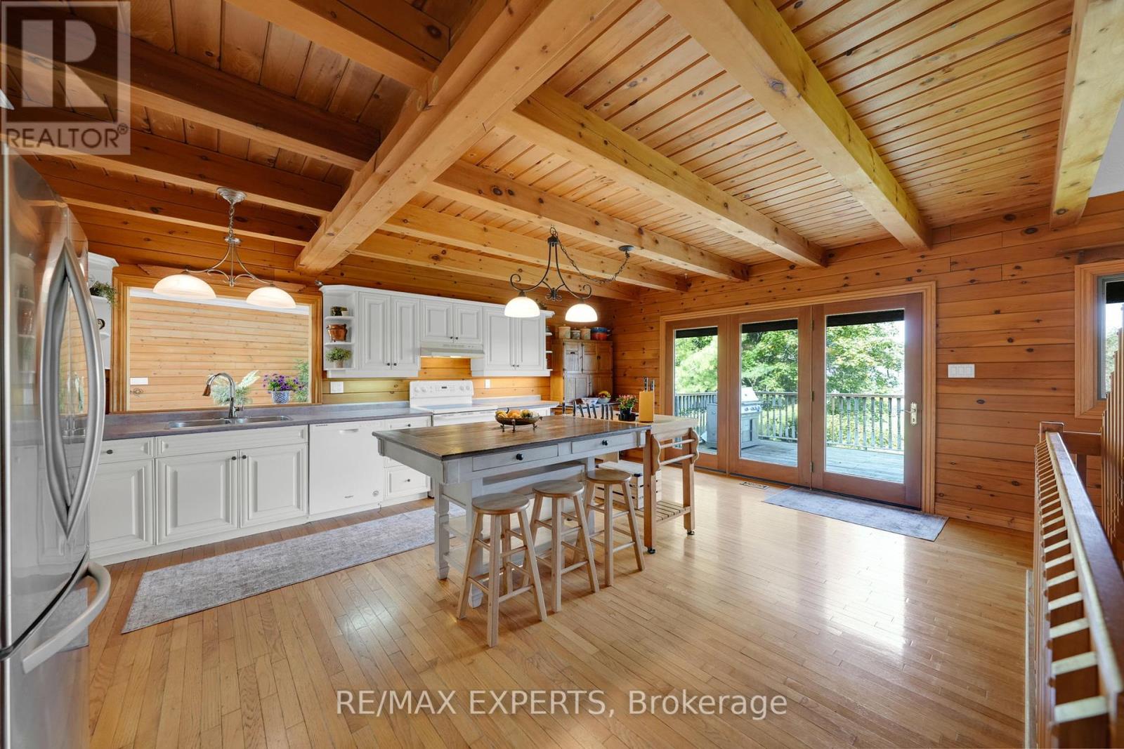 15481 Mount Wolfe Road, Caledon, Ontario  L7E 3P3 - Photo 8 - W12444920