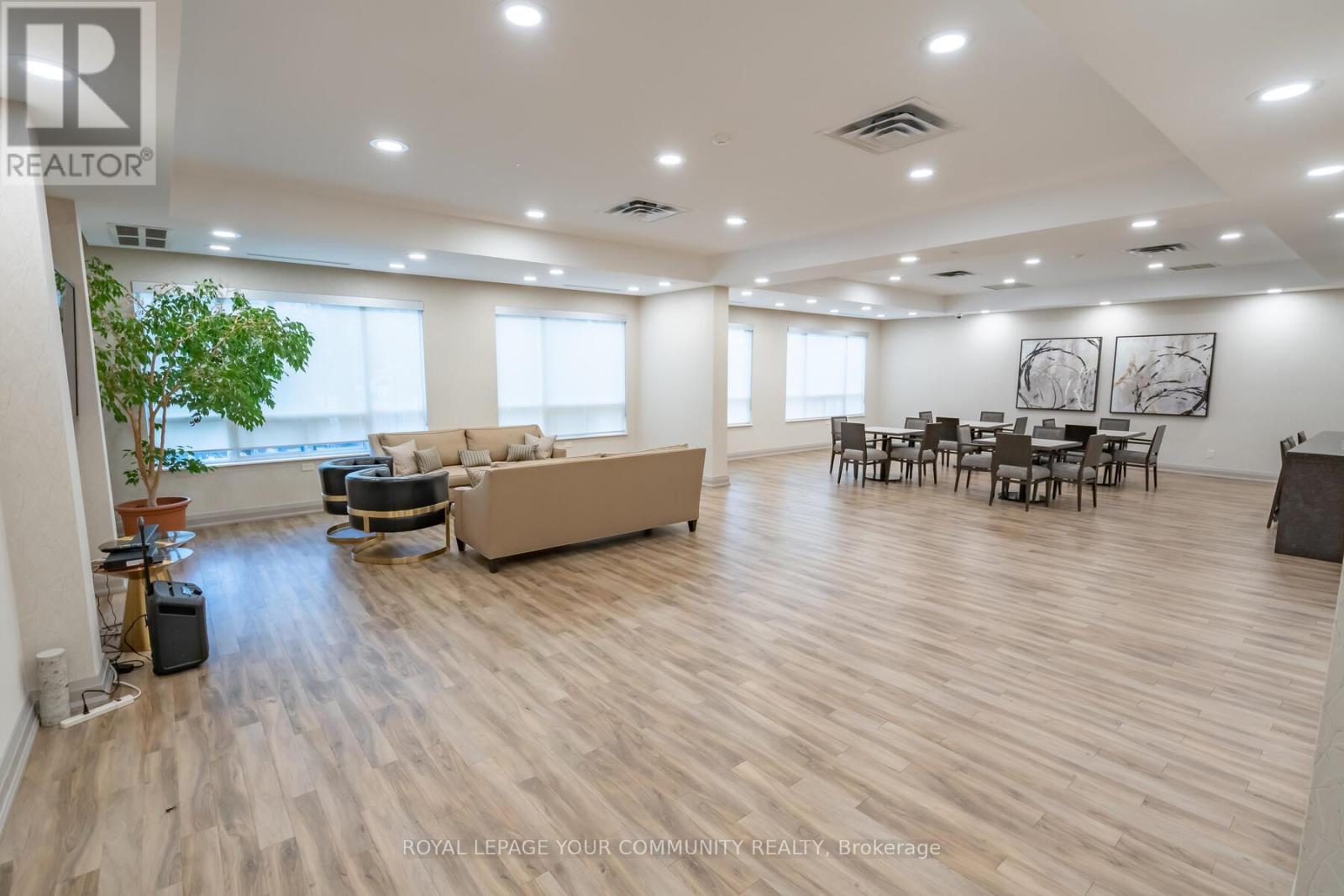 1016 - 9 Northern Heights Drive, Richmond Hill, Ontario  L4B 4M5 - Photo 19 - N12427275