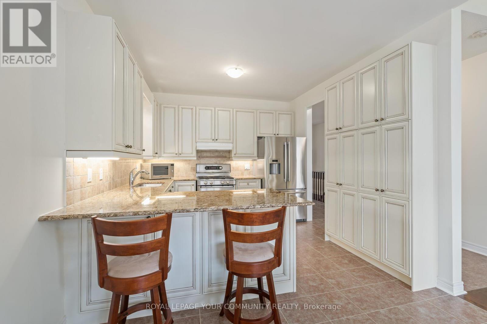 74 Locust Drive, Brampton, Ontario  L6R 0Y8 - Photo 16 - W12423437