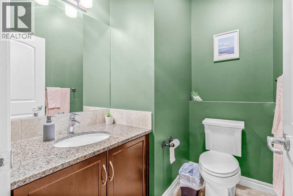 262 Hillcrest Circle Sw, Airdrie, Alberta  T4B 0Y7 - Photo 5 - A2261914