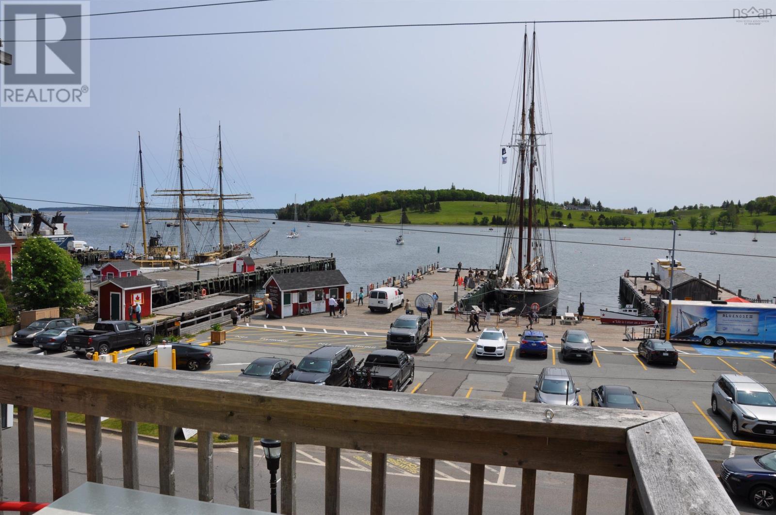 100 Montague Street, Lunenburg, Nova Scotia  B0J 2C0 - Photo 3 - 202508045