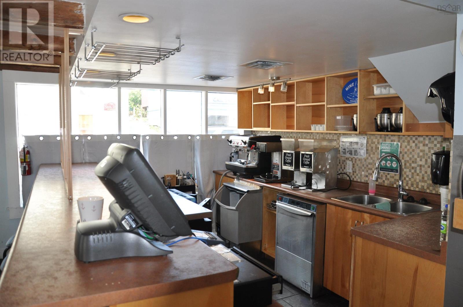 100 Montague Street, Lunenburg, Nova Scotia  B0J 2C0 - Photo 15 - 202508045