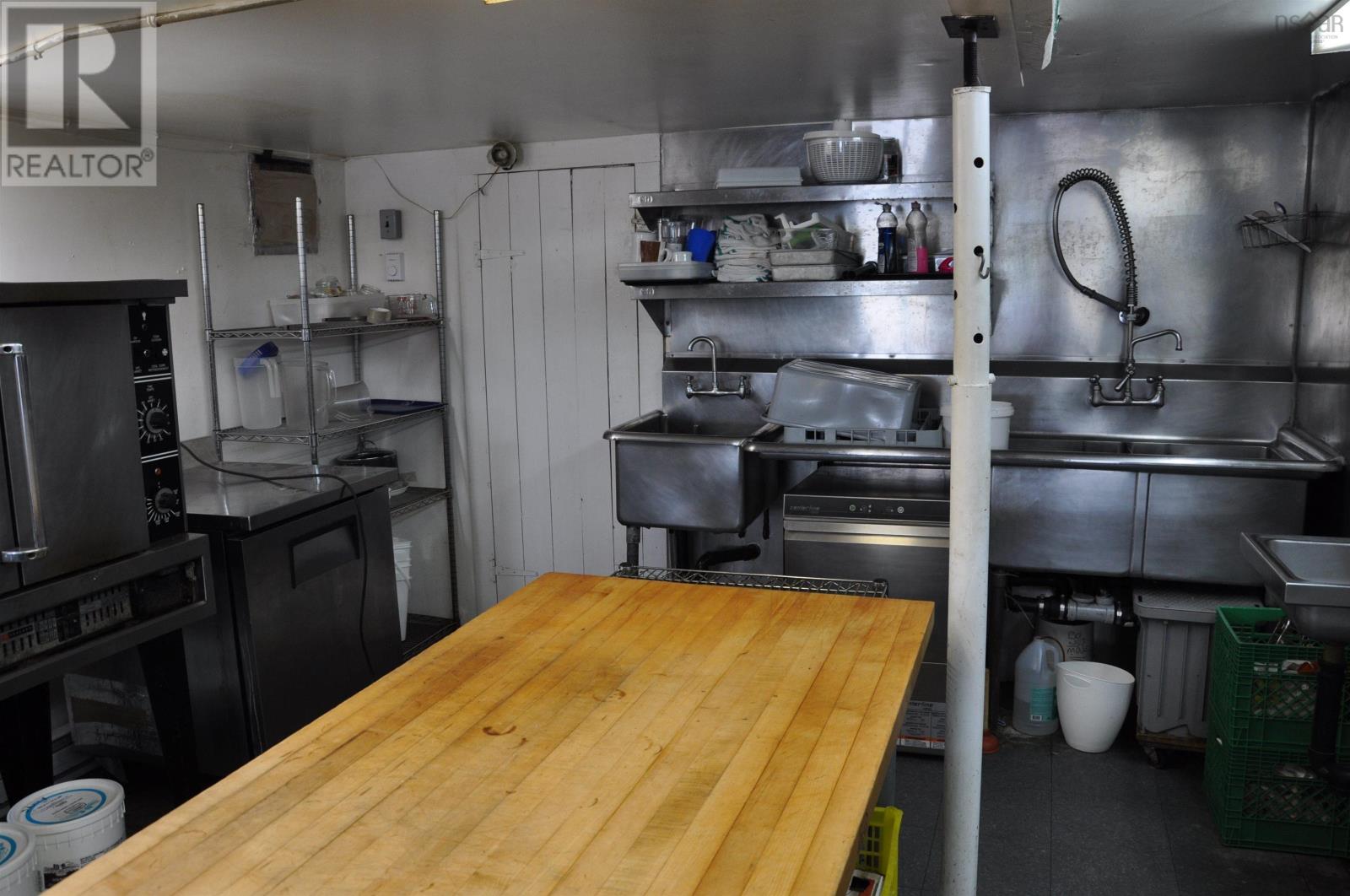 100 Montague Street, Lunenburg, Nova Scotia  B0J 2C0 - Photo 19 - 202508045