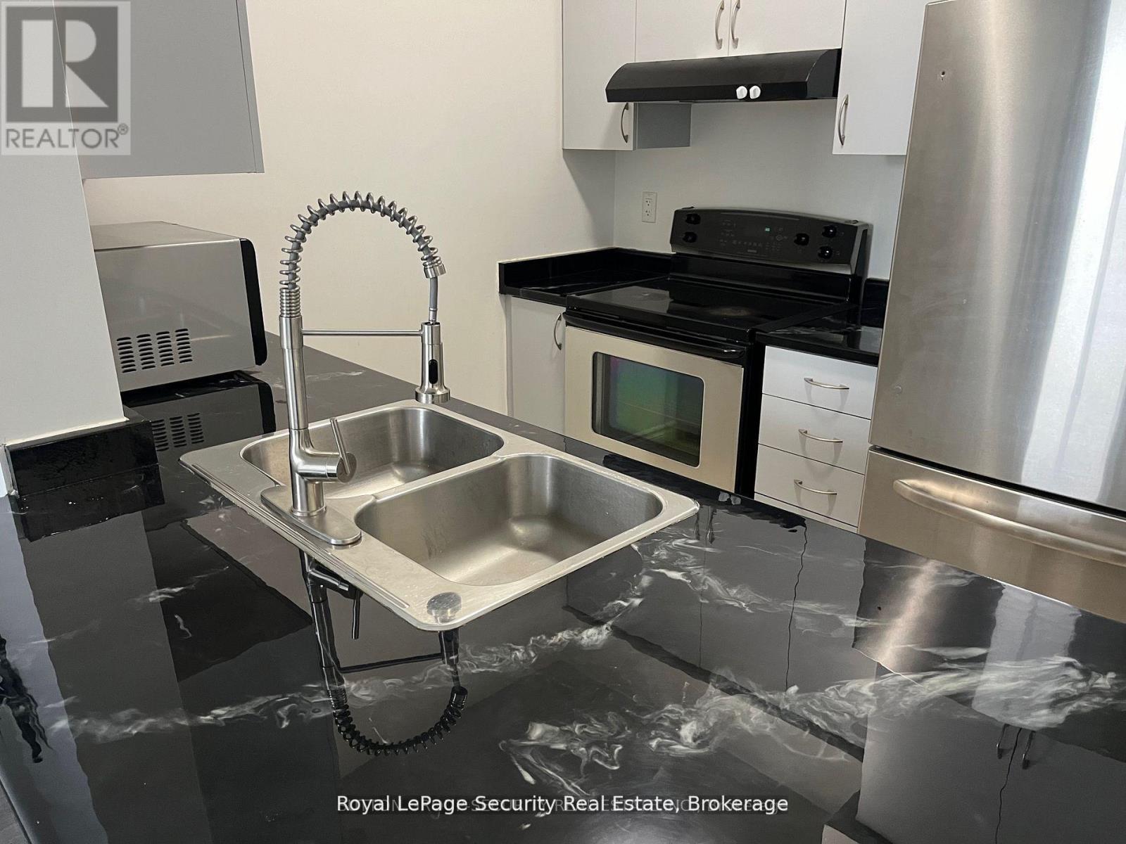 Ph4 - 35 Saranac Boulevard, Toronto, Ontario  M6A 2G4 - Photo 5 - C12357138