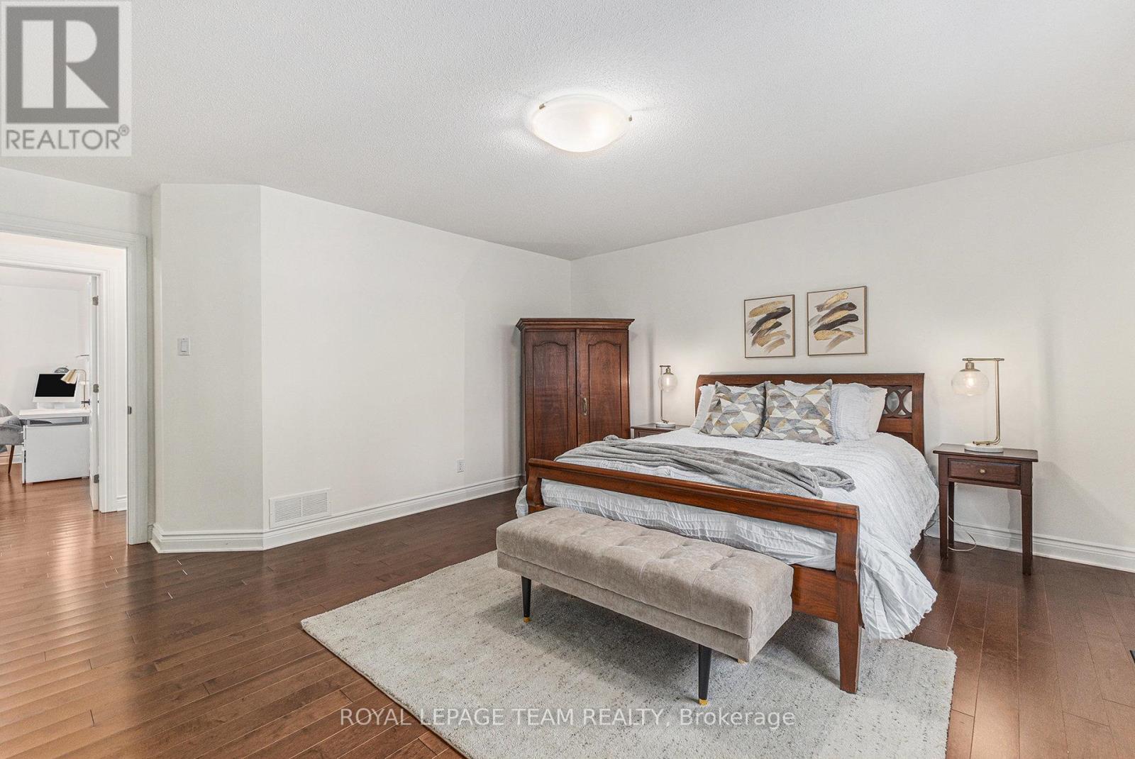 23 Cypress Gardens, Ottawa, Ontario  K2S 1W6 - Photo 21 - X12489126