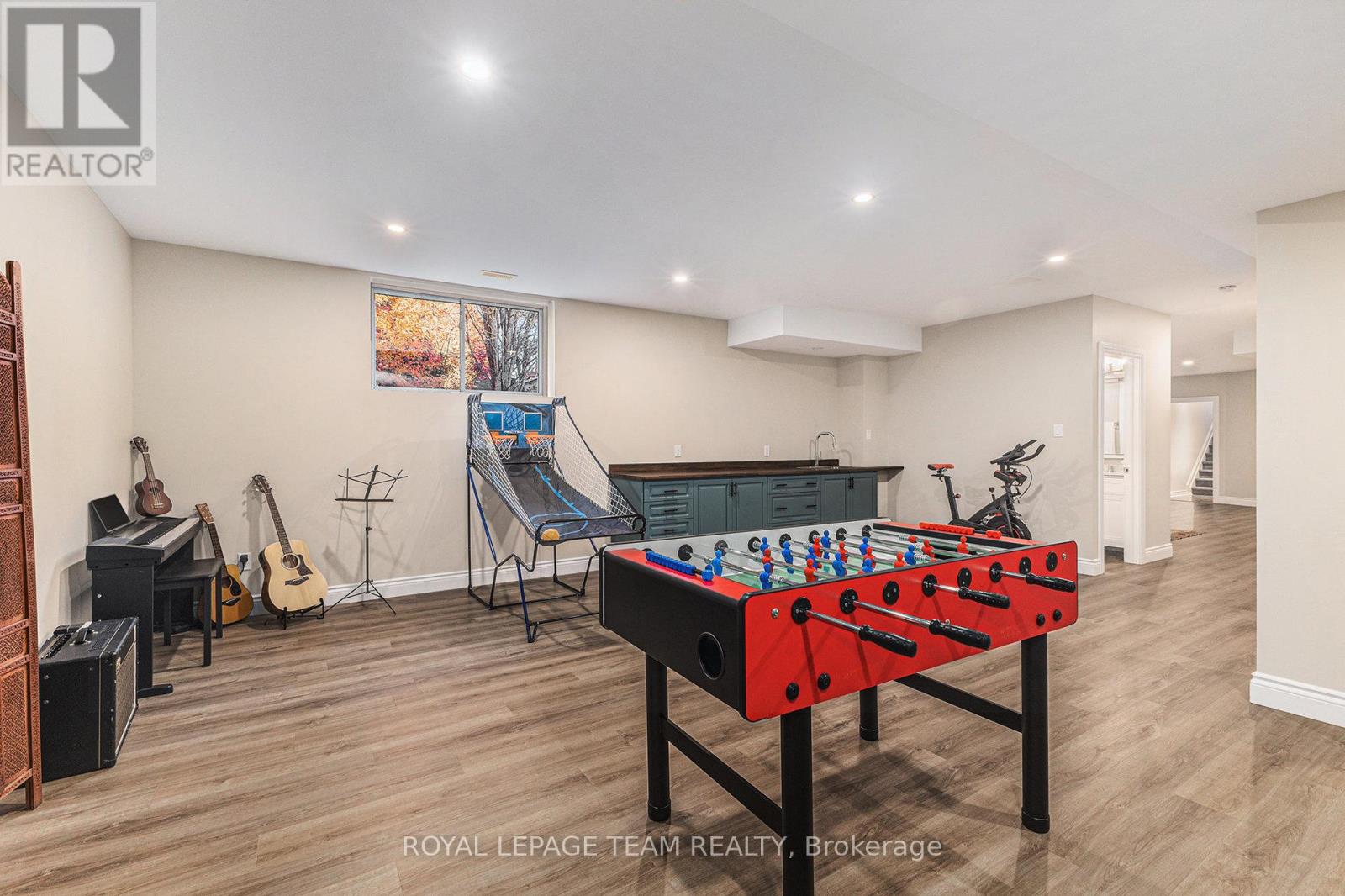 23 Cypress Gardens, Ottawa, Ontario  K2S 1W6 - Photo 33 - X12489126