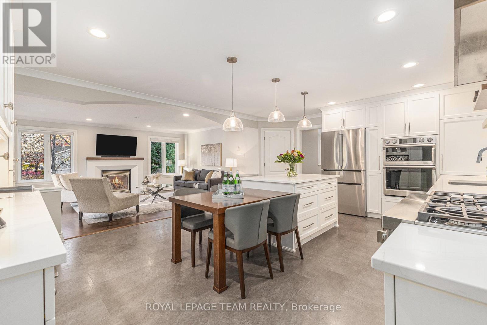 23 Cypress Gardens, Ottawa, Ontario  K2S 1W6 - Photo 7 - X12489126