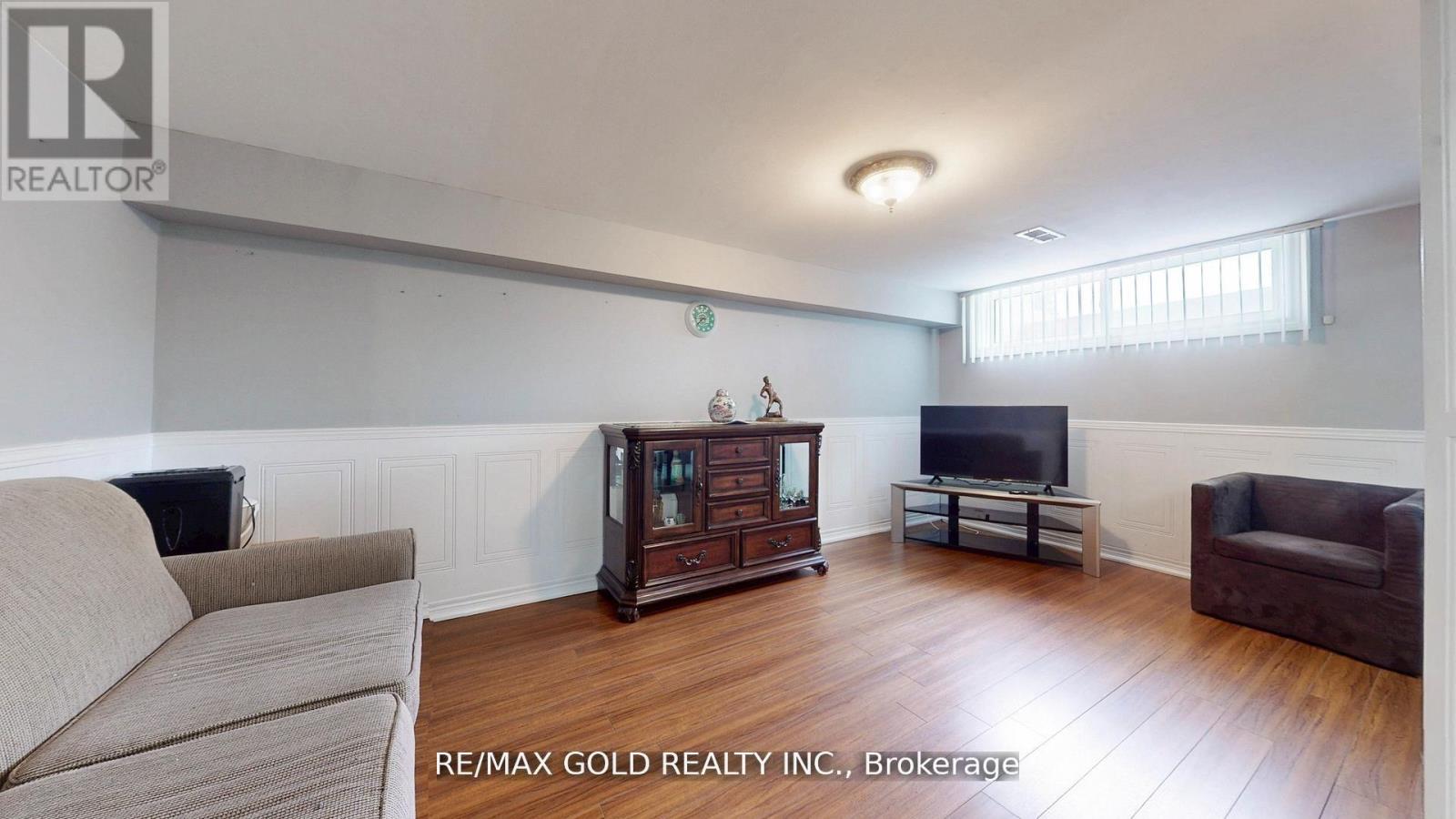 44 Chatsworth Drive, Brampton, Ontario  L6X 2L9 - Photo 26 - W12488594