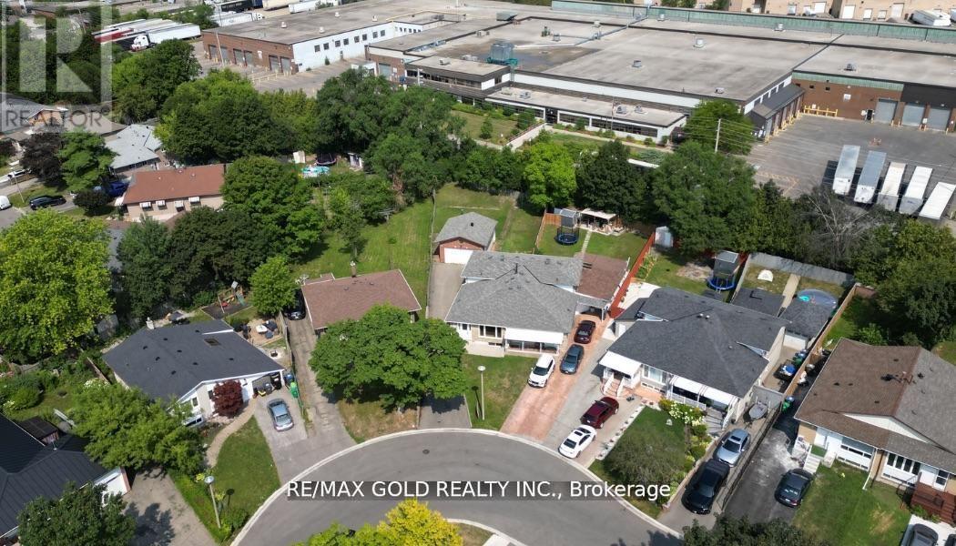 44 Chatsworth Drive, Brampton, Ontario  L6X 2L9 - Photo 39 - W12488594