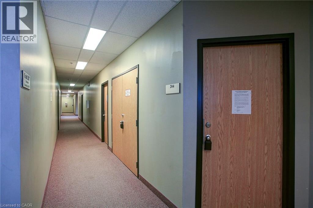 2150 Winston Park Drive Unit# 204, Oakville, Ontario  L6H 5W1 - Photo 2 - XH4184185