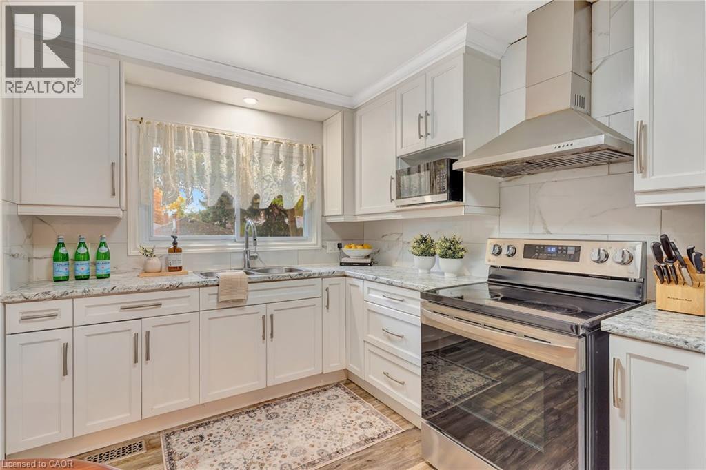 29 PUSEY Boulevard, Brantford, Ontario