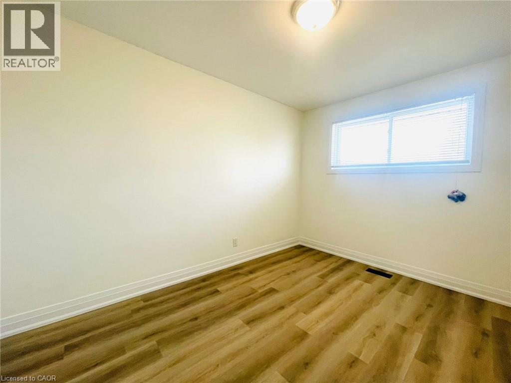 38 Warren Avenue Unit# 1, Hamilton, Ontario  L9A 3C6 - Photo 11 - 40781572