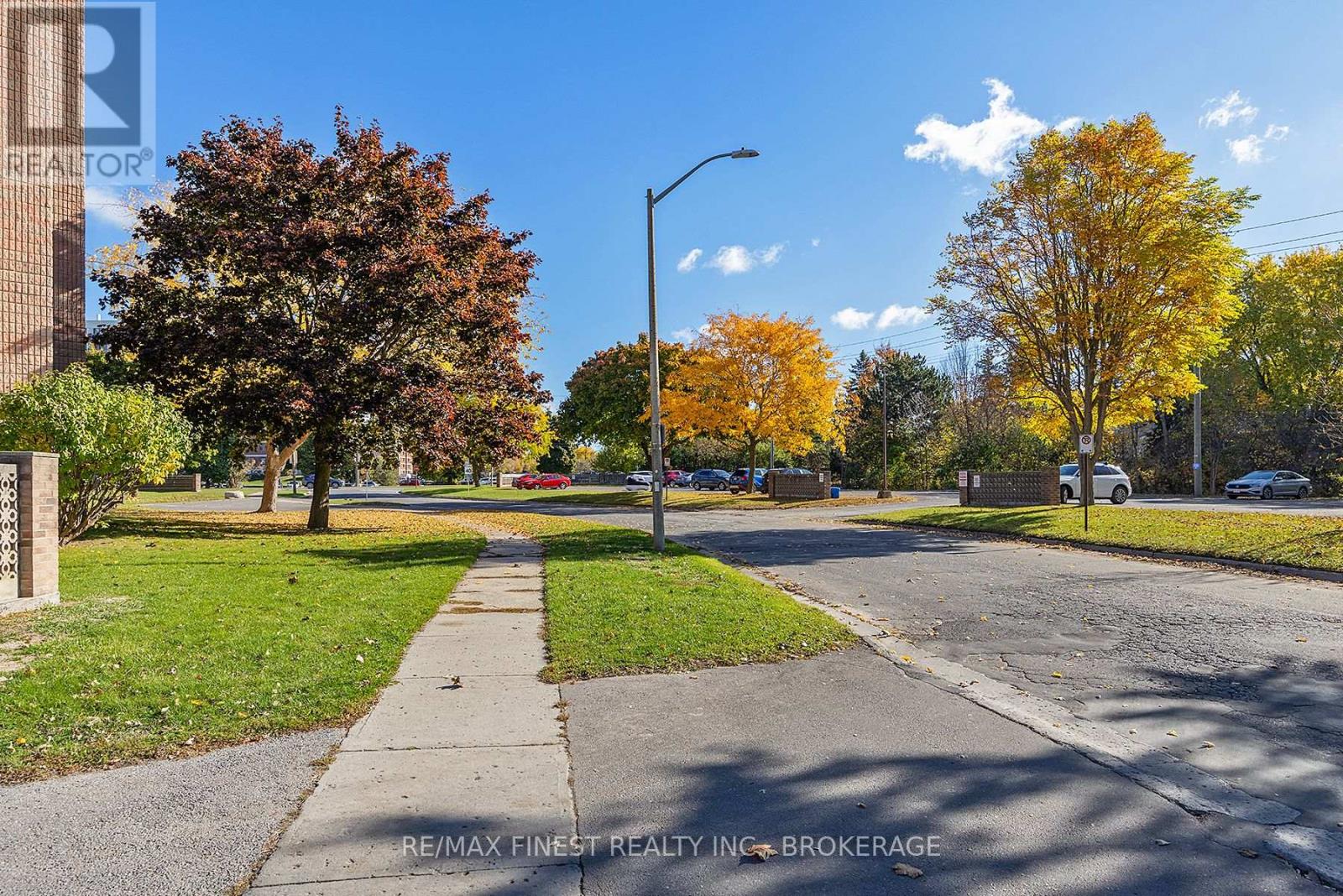 17 Eldon Hall Place, Kingston (Central City West), Ontario  K7M 7H5 - Photo 6 - X12489668