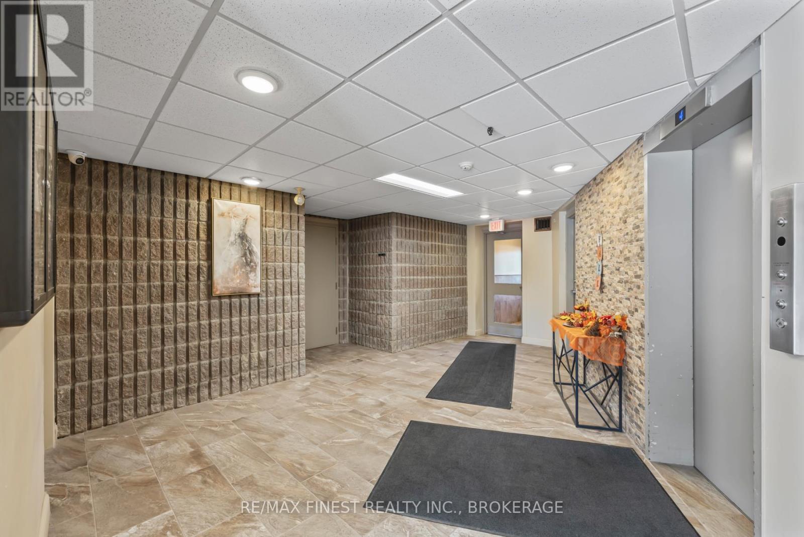 17 Eldon Hall Place, Kingston (Central City West), Ontario  K7M 7H5 - Photo 9 - X12489668