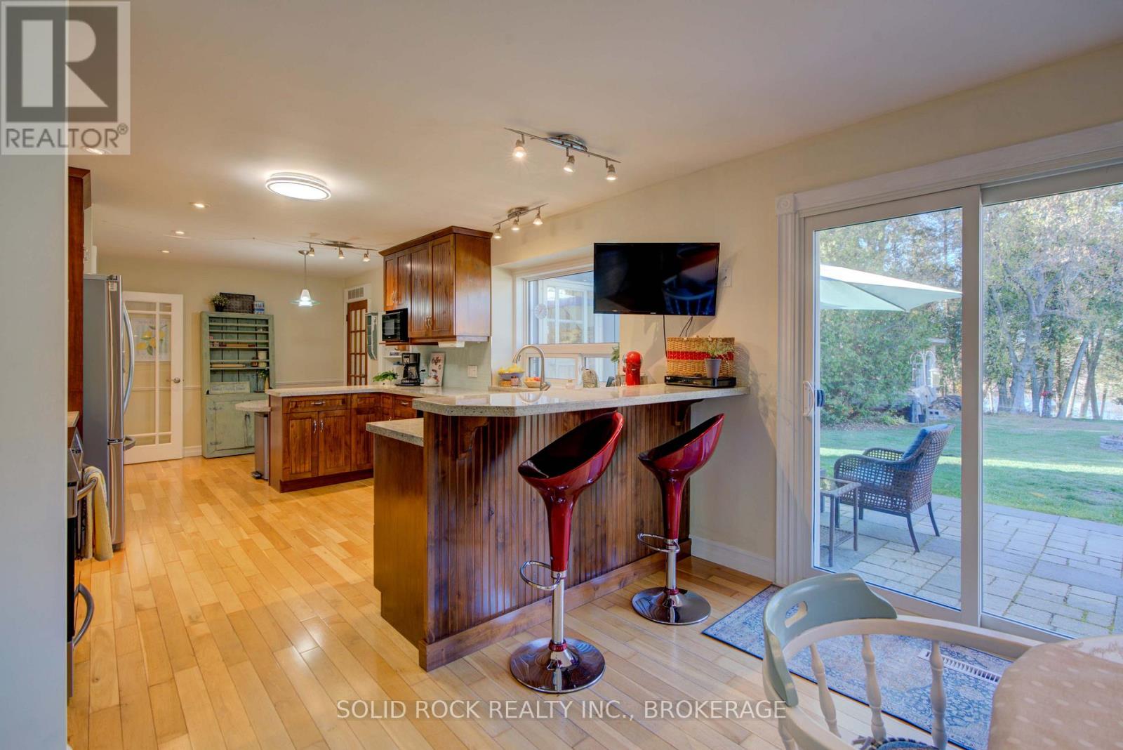 423 Mud Lake Road, Loyalist (Lennox And Addington - South), Ontario  K0H 2H0 - Photo 11 - X12489690