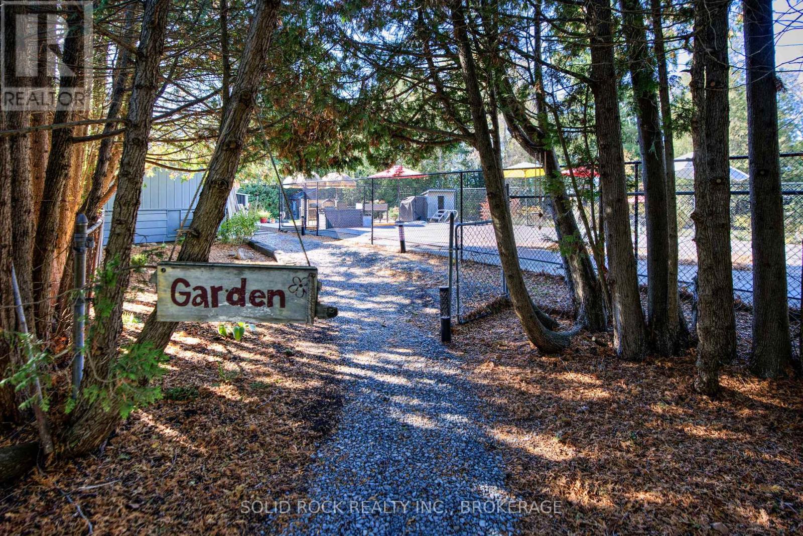 423 Mud Lake Road, Loyalist (Lennox And Addington - South), Ontario  K0H 2H0 - Photo 36 - X12489690