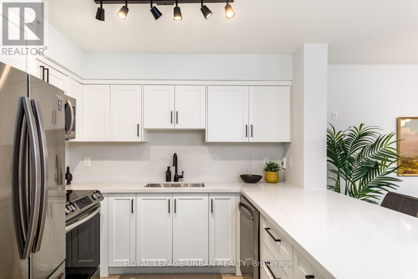 319 - 39 Shank Street, Toronto, Ontario  M6J 3X3 - Photo 5 - C12489552