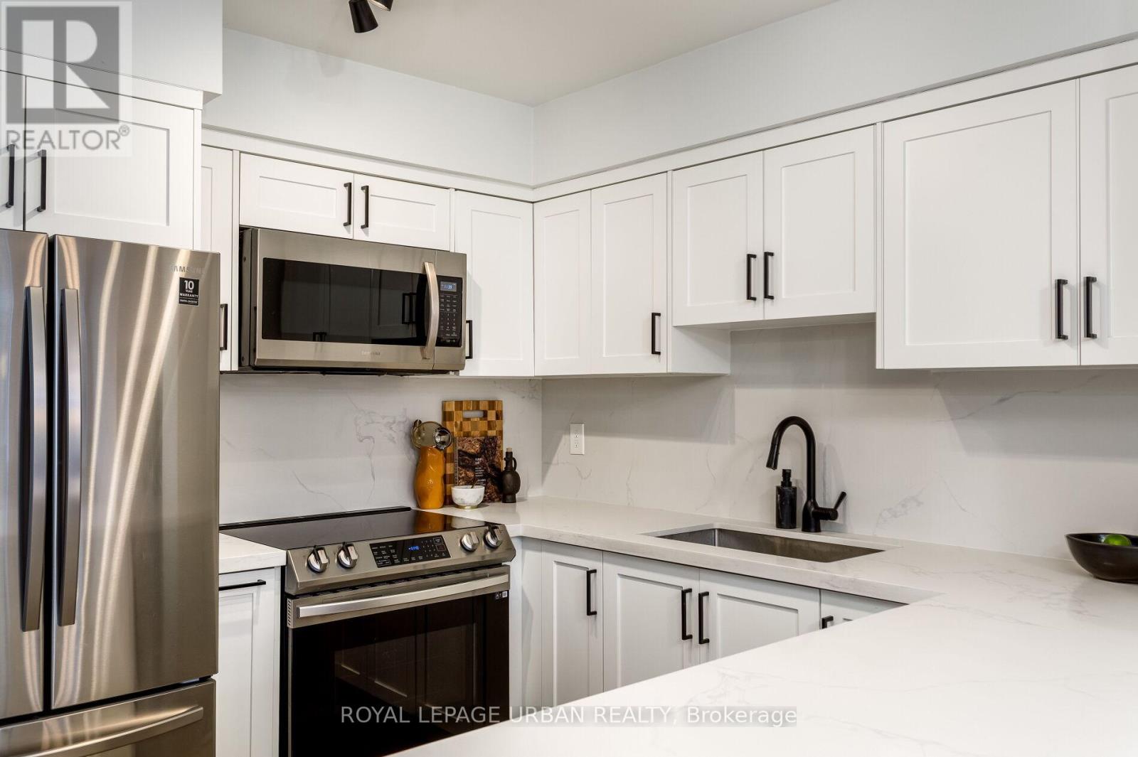 319 - 39 Shank Street, Toronto, Ontario  M6J 3X3 - Photo 6 - C12489552