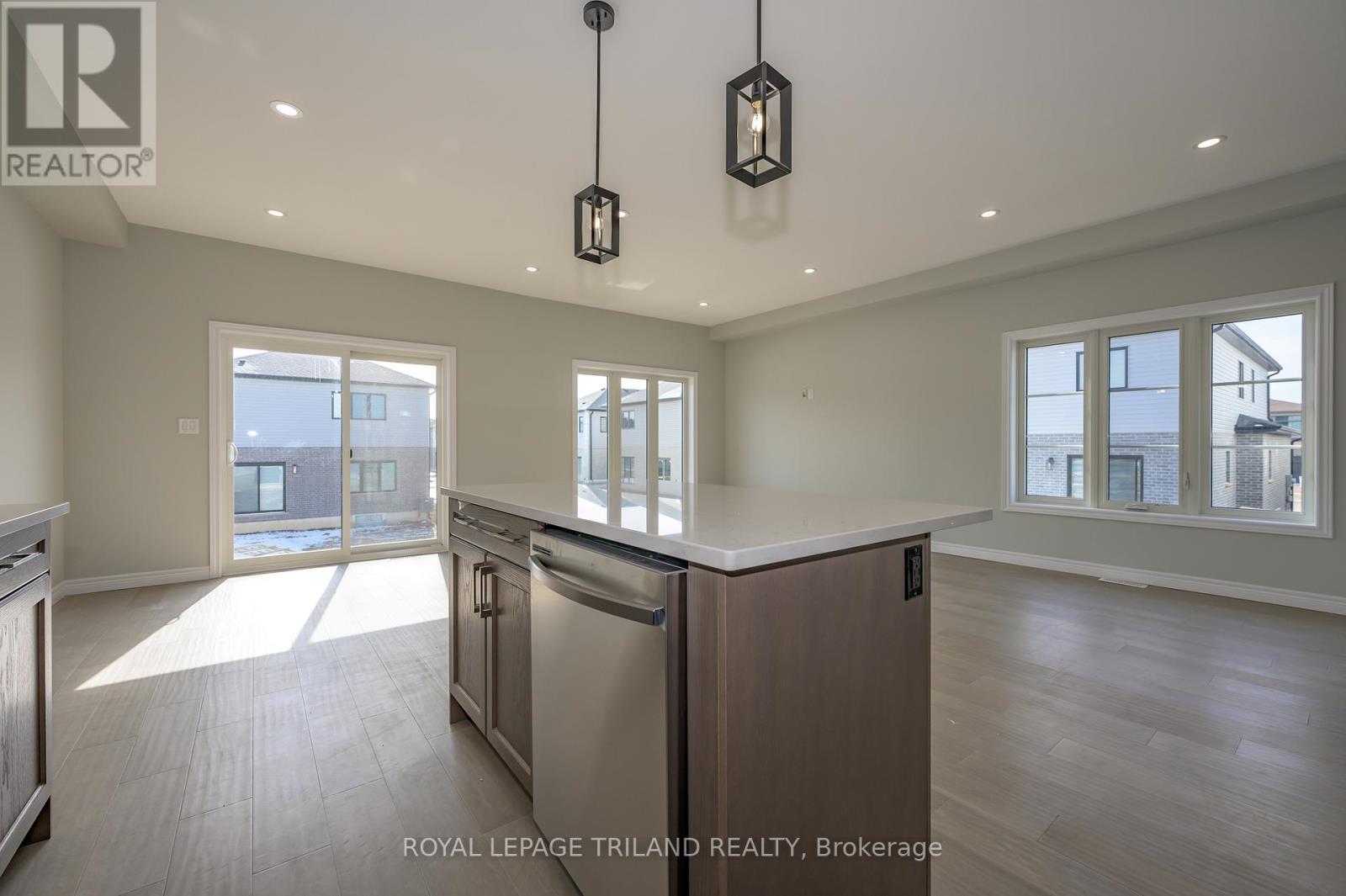 3650 Southbridge Avenue, London South (South W), Ontario  N6L 0G5 - Photo 14 - X12489608