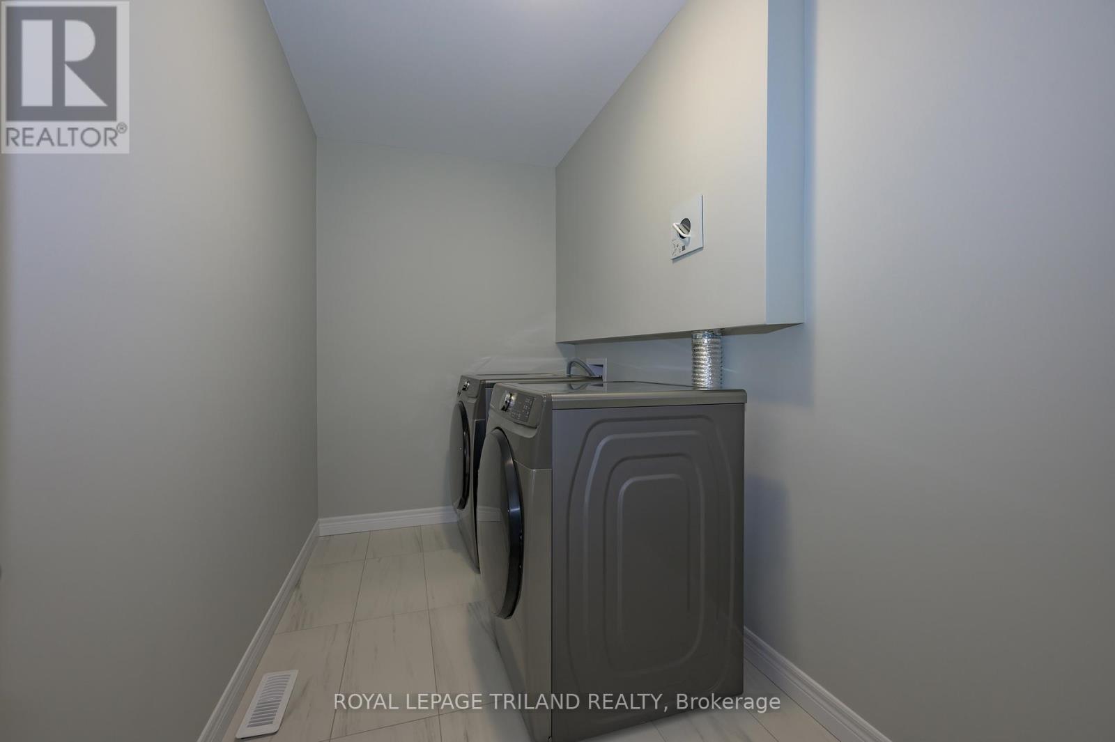 3650 Southbridge Avenue, London South (South W), Ontario  N6L 0G5 - Photo 30 - X12489608