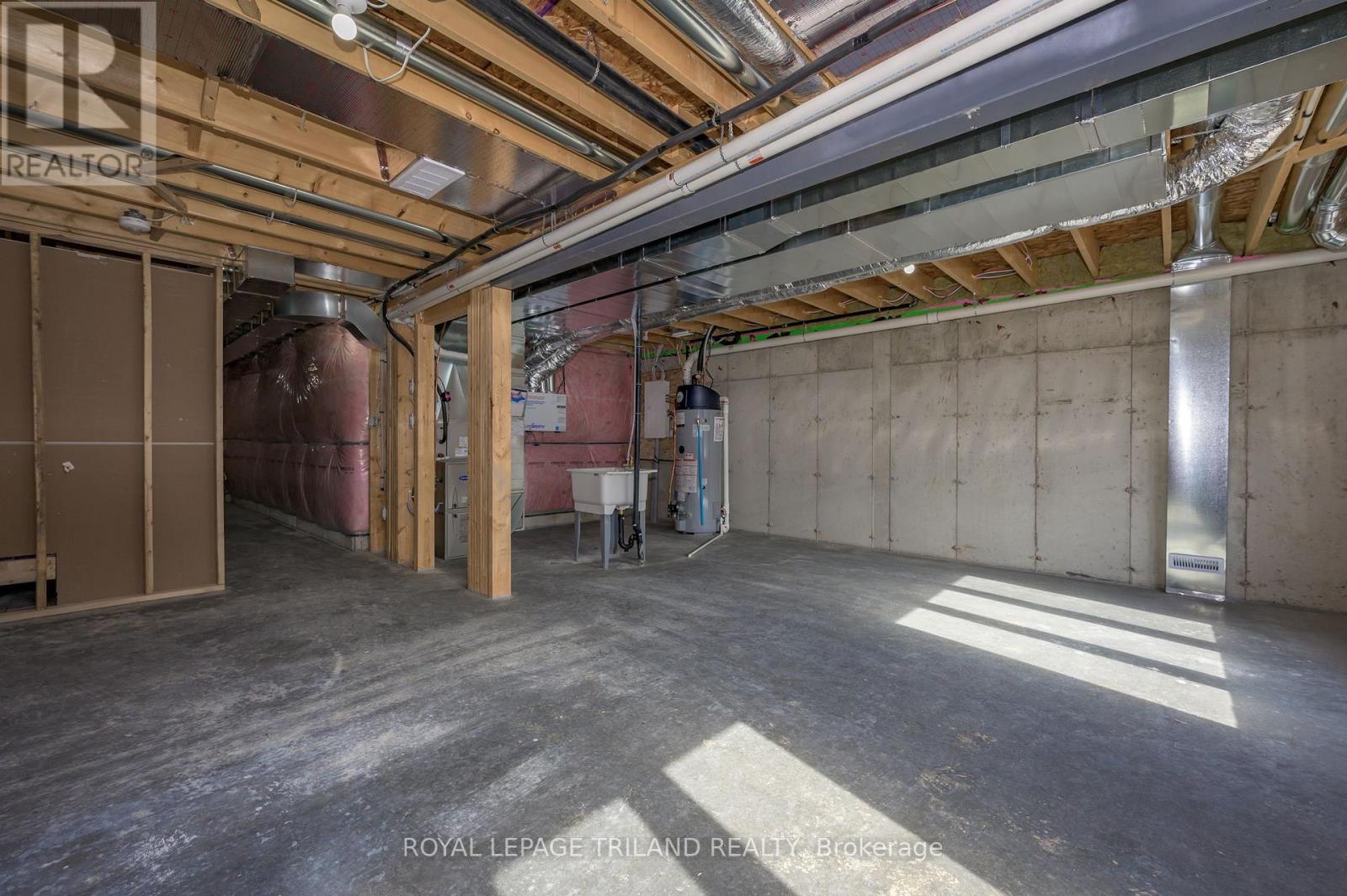 3650 Southbridge Avenue, London South (South W), Ontario  N6L 0G5 - Photo 32 - X12489608