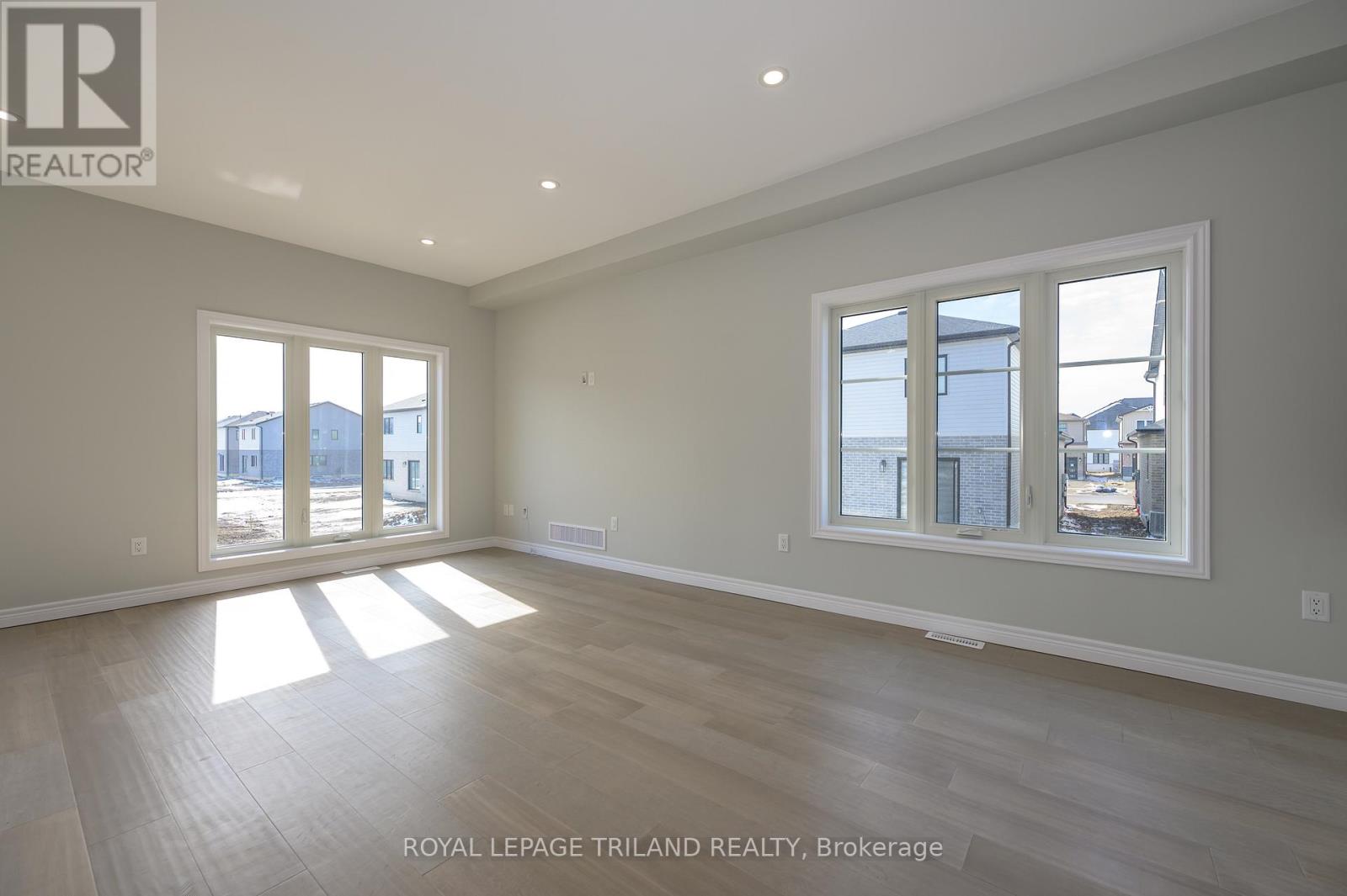 3650 Southbridge Avenue, London South (South W), Ontario  N6L 0G5 - Photo 4 - X12489608