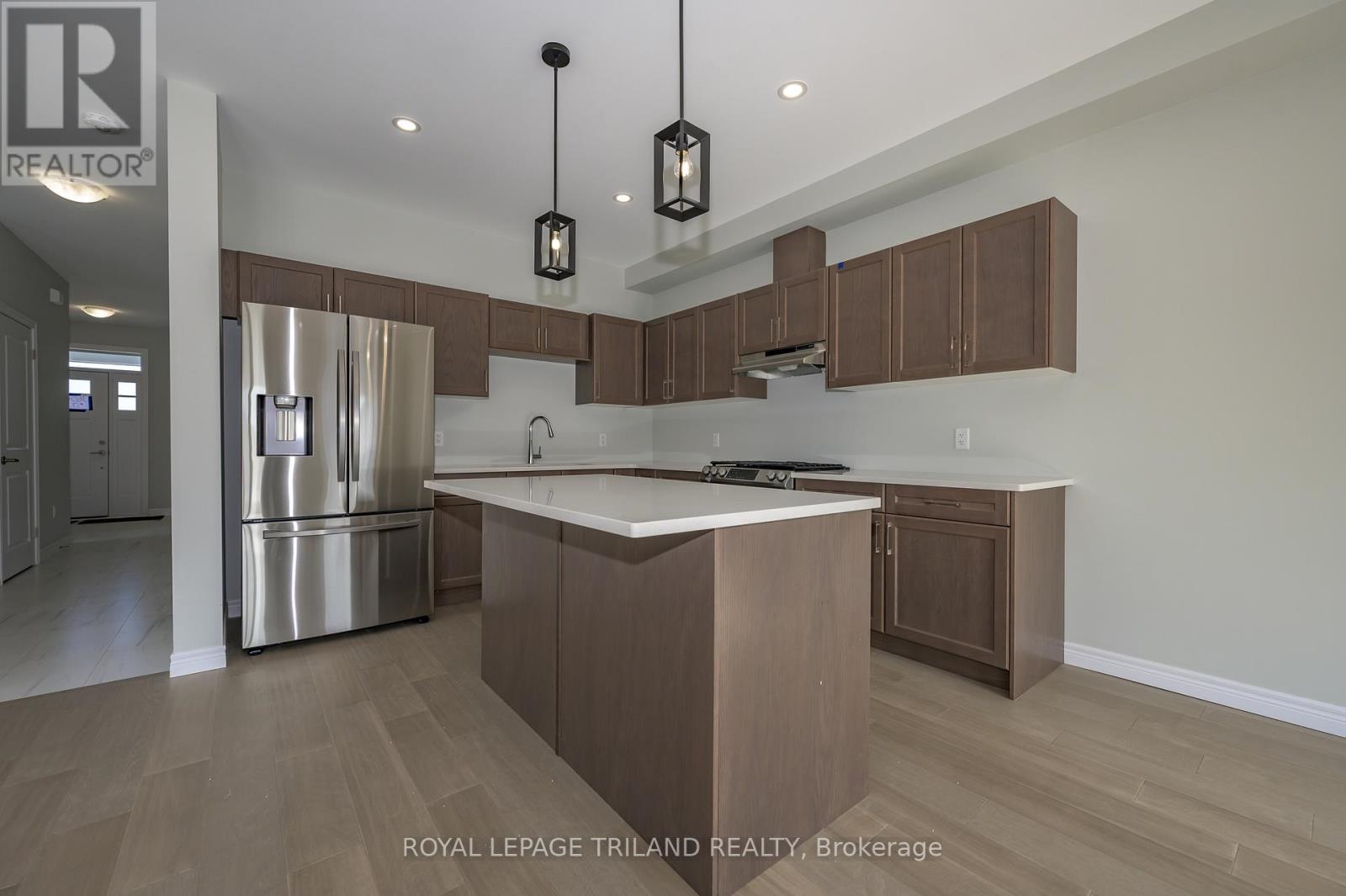 3650 Southbridge Avenue, London South (South W), Ontario  N6L 0G5 - Photo 7 - X12489608