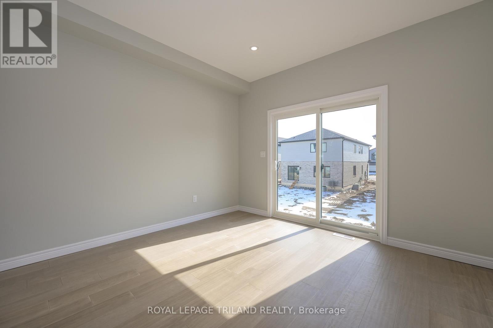 3650 Southbridge Avenue, London South (South W), Ontario  N6L 0G5 - Photo 8 - X12489608