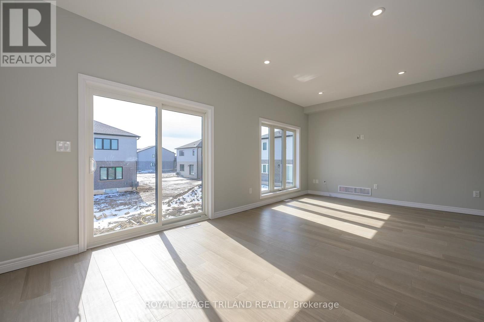 3650 Southbridge Avenue, London South (South W), Ontario  N6L 0G5 - Photo 9 - X12489608