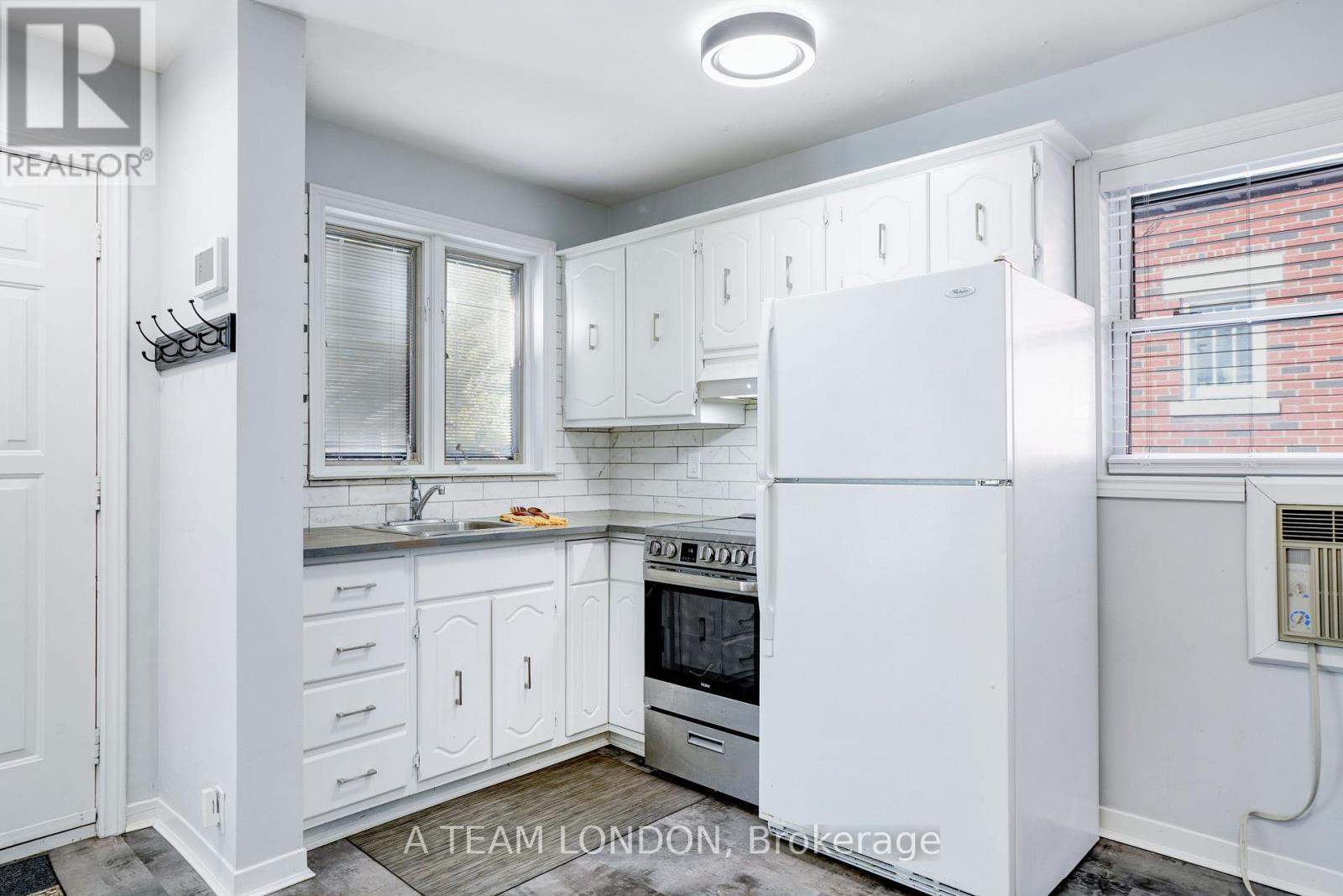 106 Thornton Avenue, London East, Ontario  N5Y 2Y5 - Photo 10 - X12489618