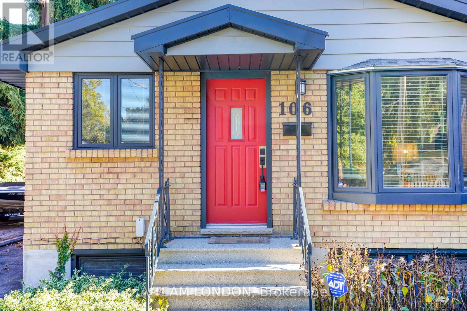 106 Thornton Avenue, London East, Ontario  N5Y 2Y5 - Photo 4 - X12489618