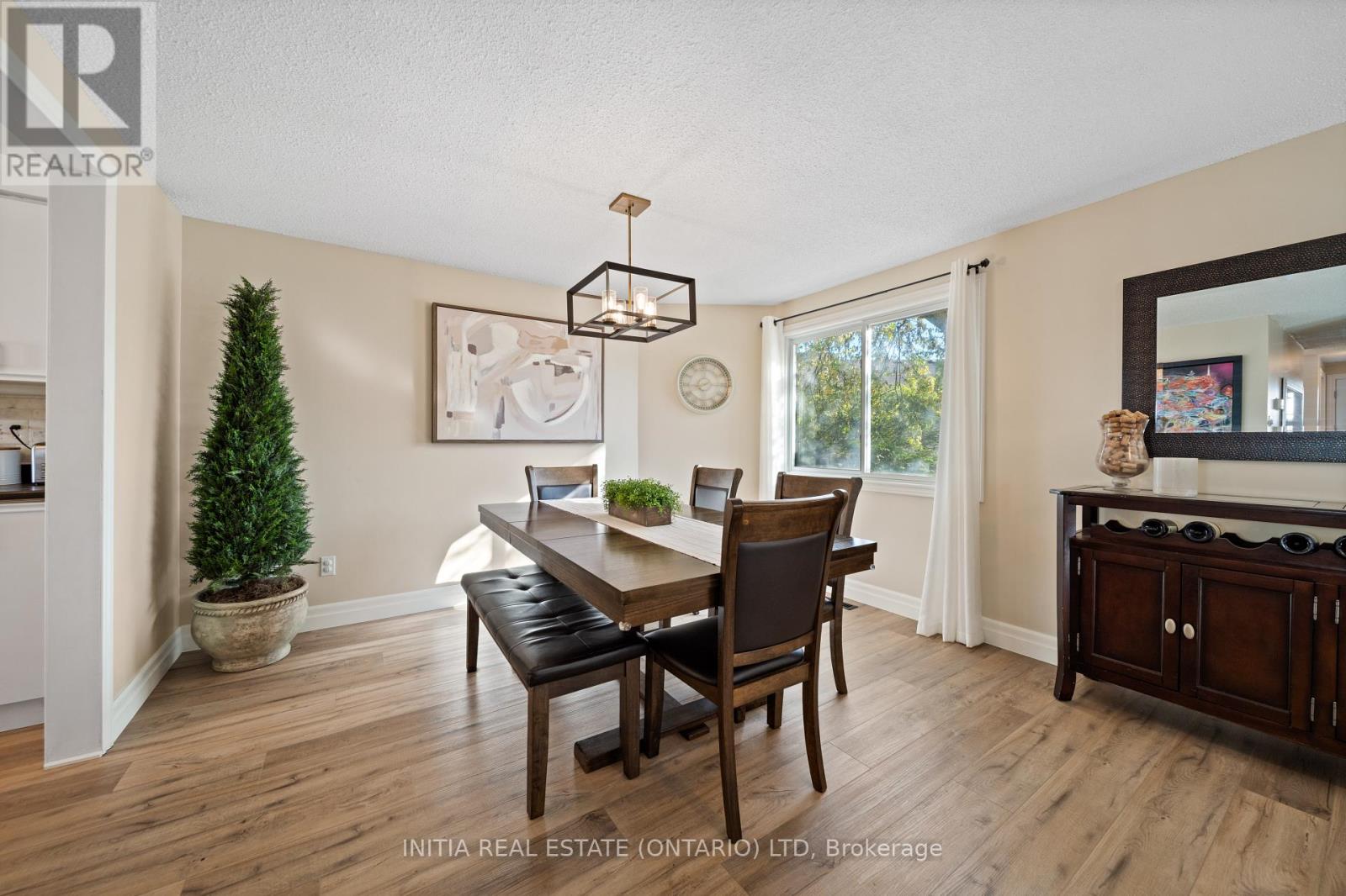 784 Homeview Road, London South (South Q), Ontario  N6C 5S6 - Photo 10 - X12489636