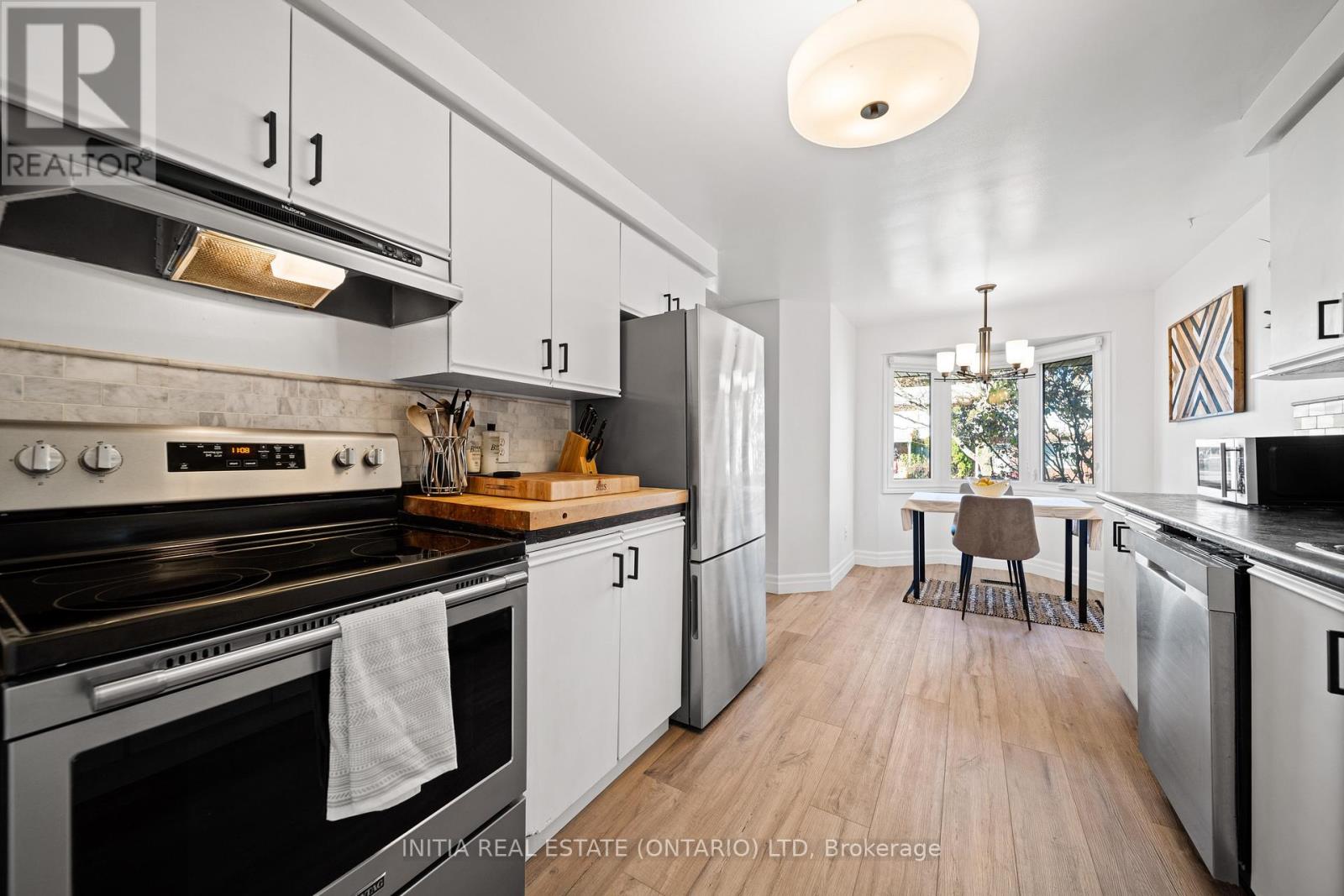 784 Homeview Road, London South (South Q), Ontario  N6C 5S6 - Photo 14 - X12489636