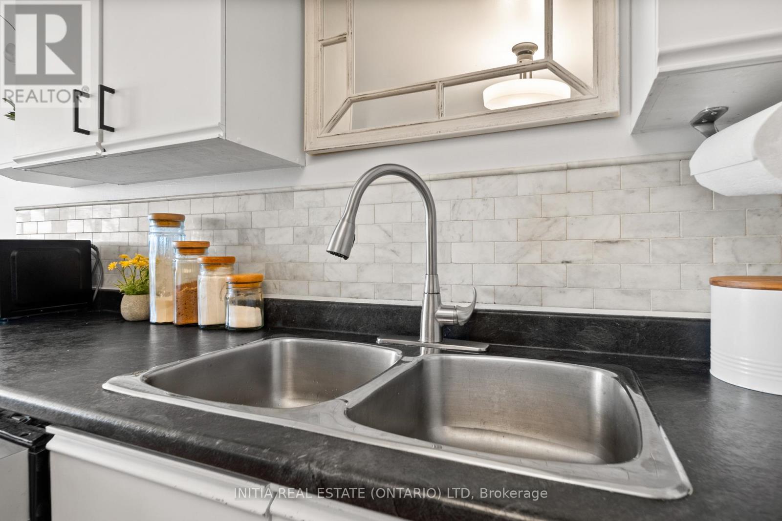 784 Homeview Road, London South (South Q), Ontario  N6C 5S6 - Photo 15 - X12489636