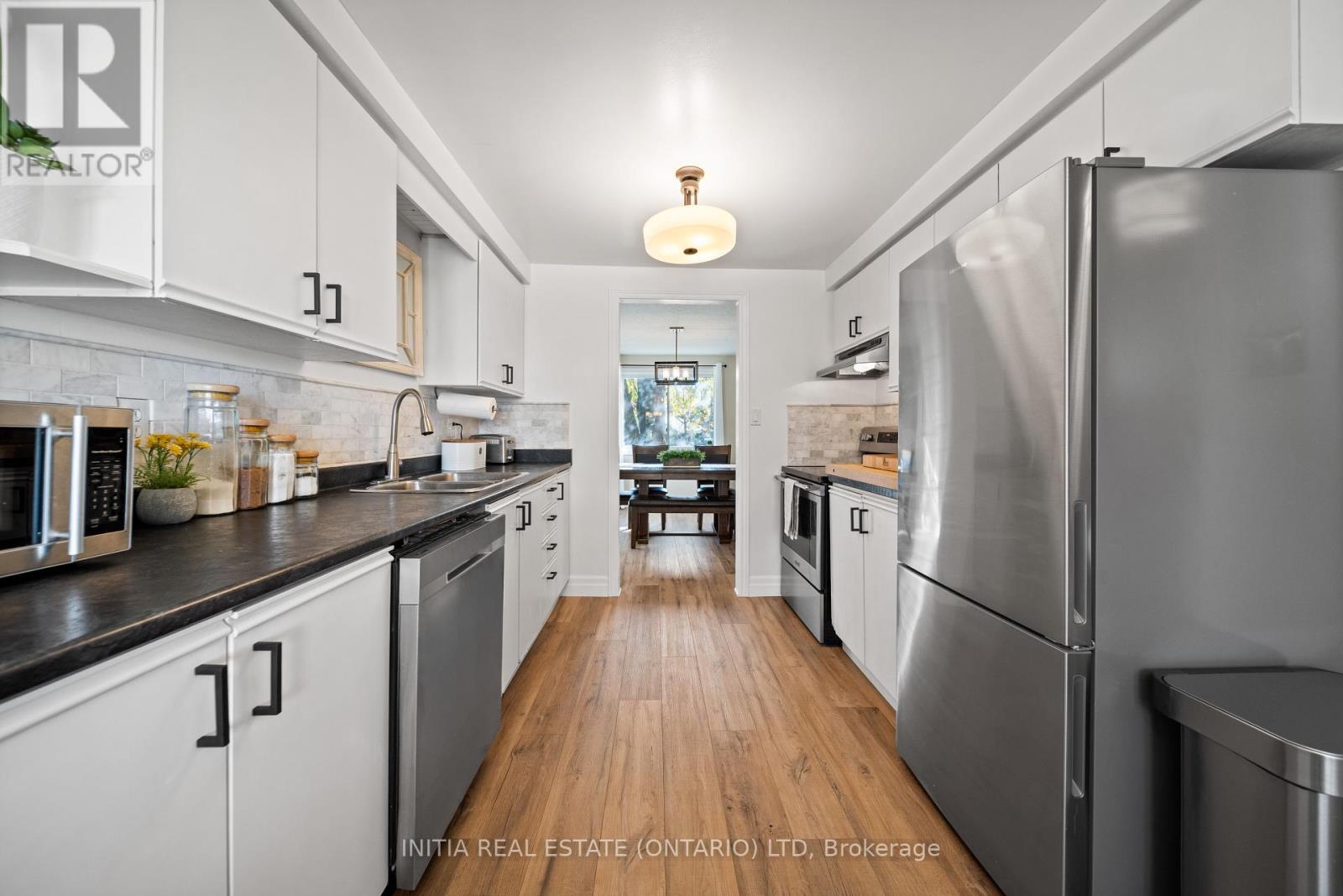 784 Homeview Road, London South (South Q), Ontario  N6C 5S6 - Photo 16 - X12489636