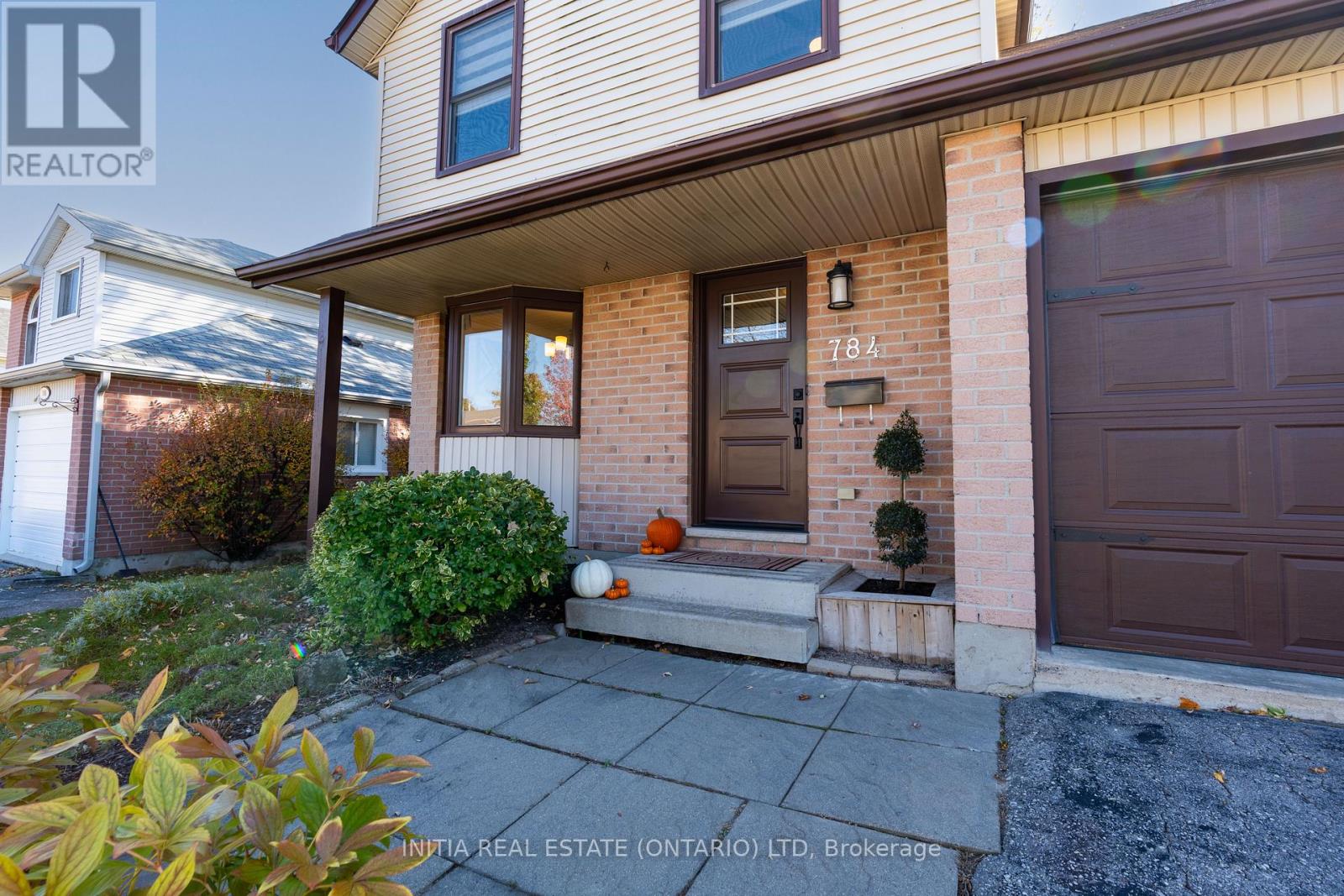 784 Homeview Road, London South (South Q), Ontario  N6C 5S6 - Photo 3 - X12489636