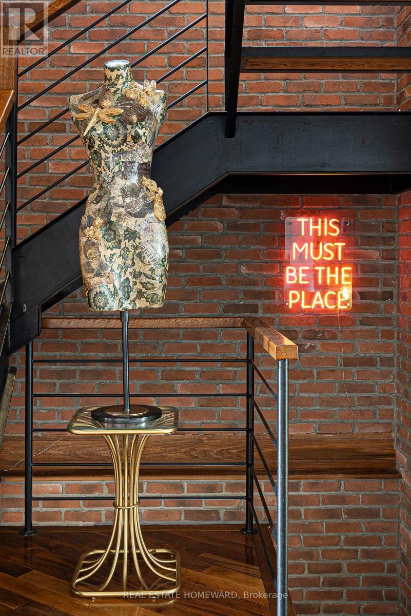 2 Park Avenue, Toronto, Ontario  M4E 1B6 - Photo 17 - E12489560