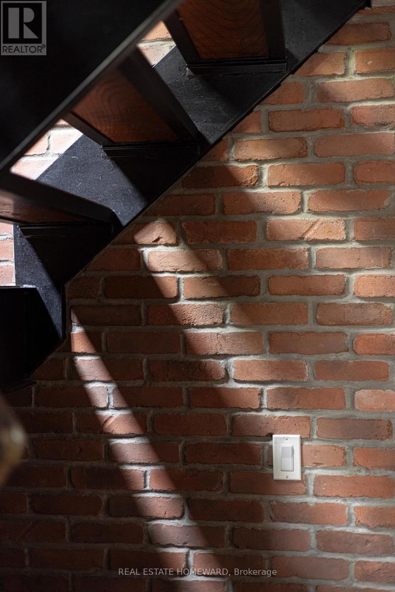 2 Park Avenue, Toronto, Ontario  M4E 1B6 - Photo 25 - E12489560