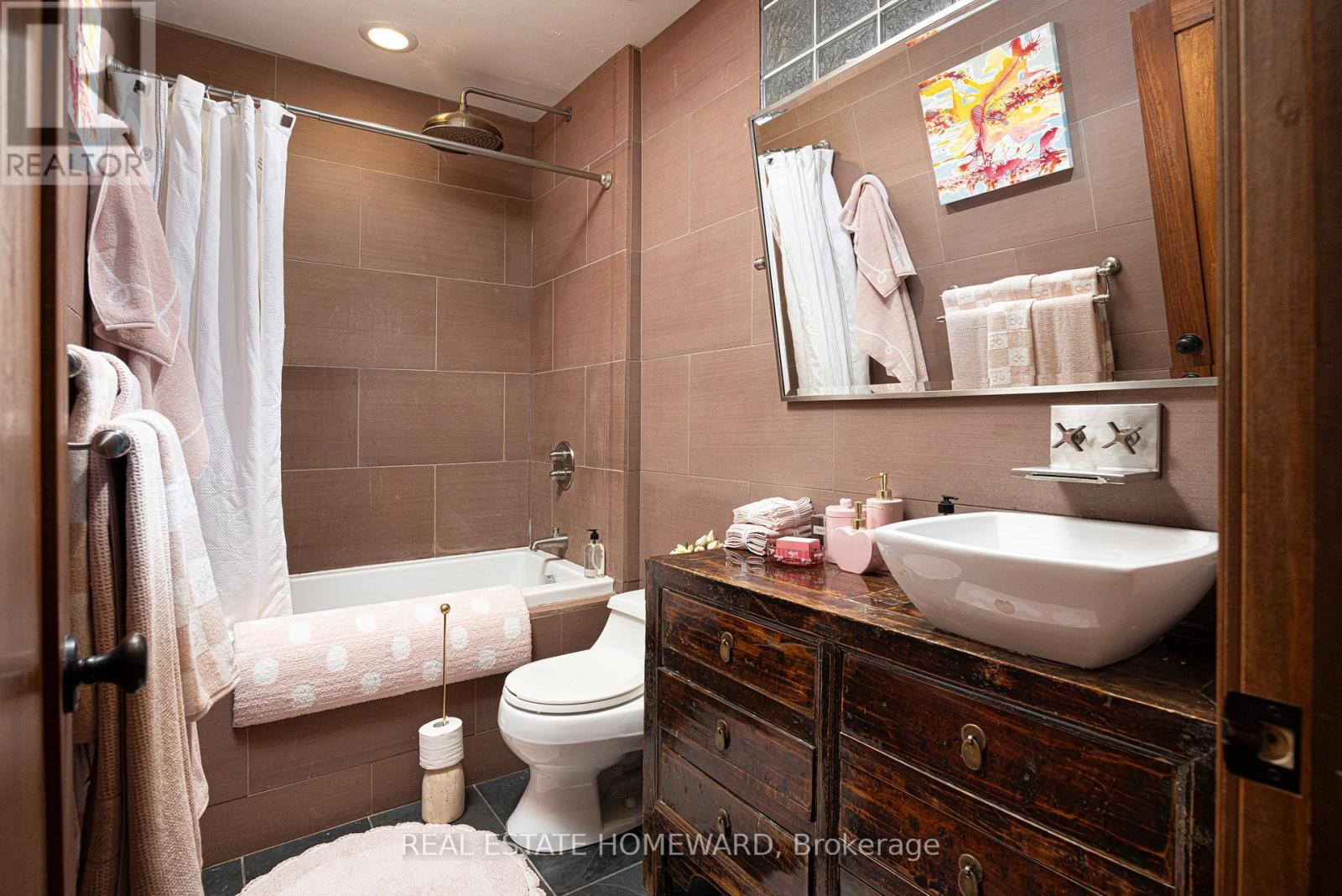 2 Park Avenue, Toronto, Ontario  M4E 1B6 - Photo 32 - E12489560