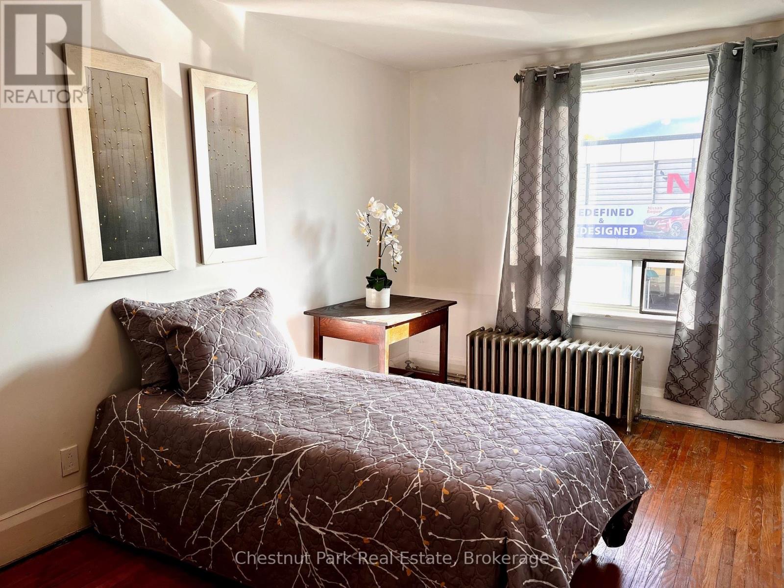 3280 Dundas Street W, Toronto, Ontario  M6P 2A4 - Photo 7 - W12485115