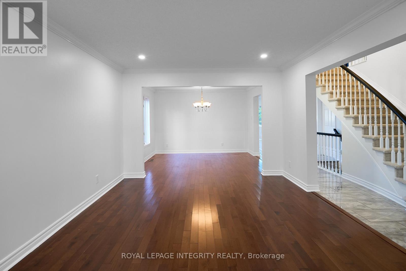 223 Mcgibbon Drive, Ottawa, Ontario  K2L 3Y6 - Photo 10 - X12489566