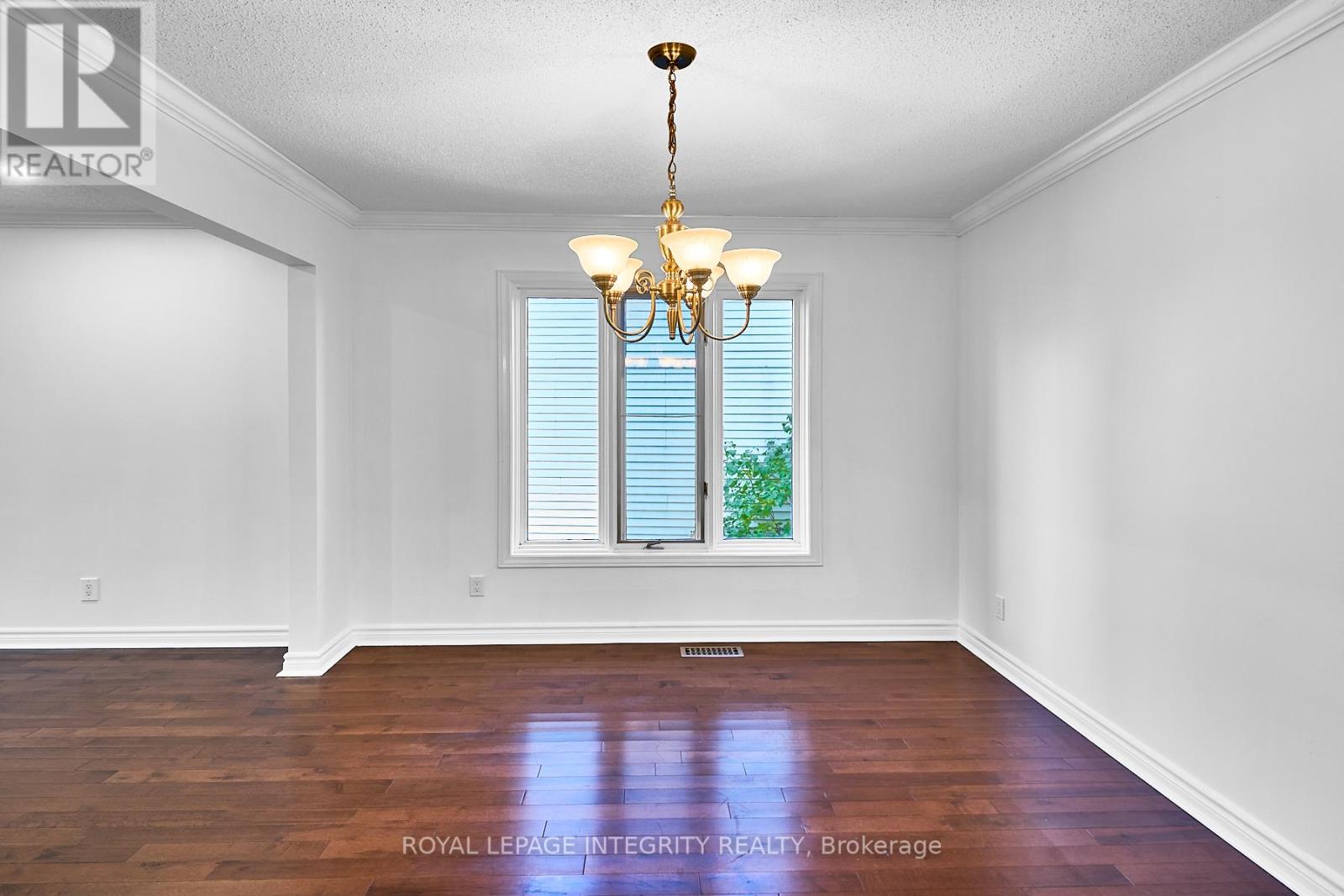 223 Mcgibbon Drive, Ottawa, Ontario  K2L 3Y6 - Photo 11 - X12489566